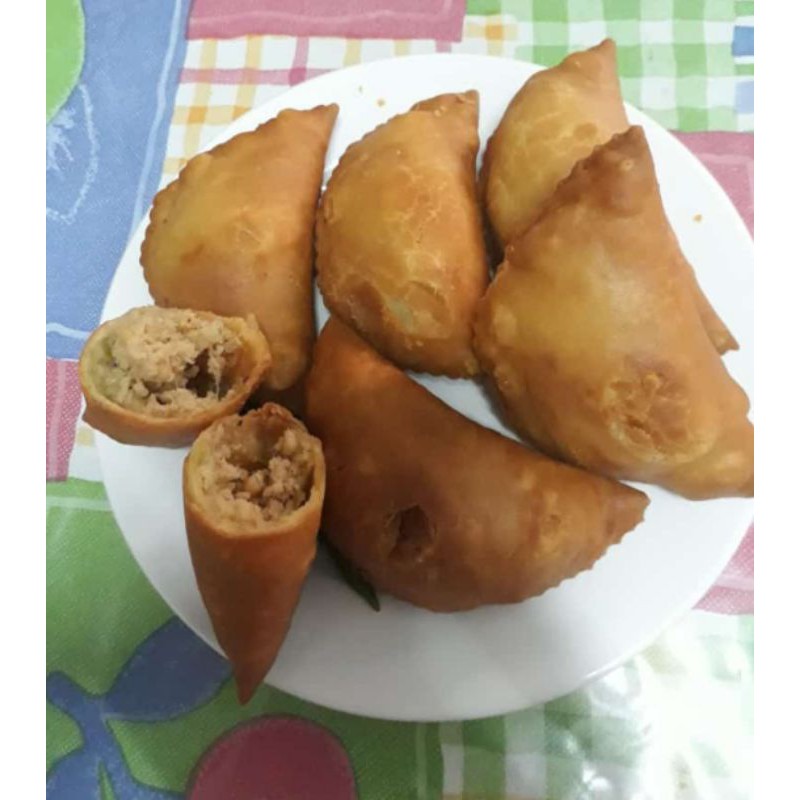 

Pastel Isi Ayam