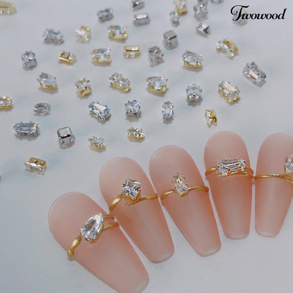 Twowood 10Pcs / Set Kuku Palsu Asimetris Aksen Cubic Zirconia 3D Anti Karat Untuk Nail Art / Manicure DIY