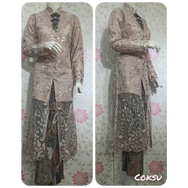 Kebaya kancing depan
