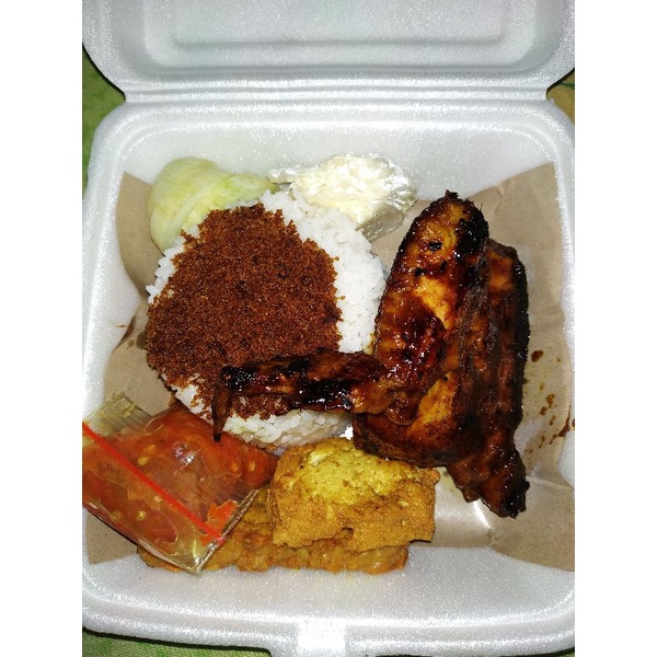 

paket nasi ayam bakar