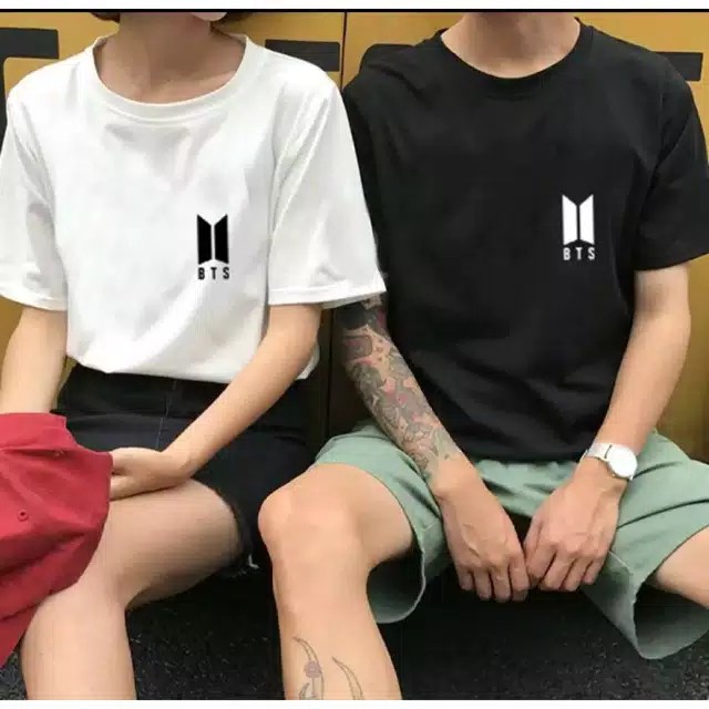 Kaos Tshirt Combed 30s BTS Logo Dada Kiri Size S-XXL Unisex/Atasan Baju Kaos Tshirt Tee Bts Fans