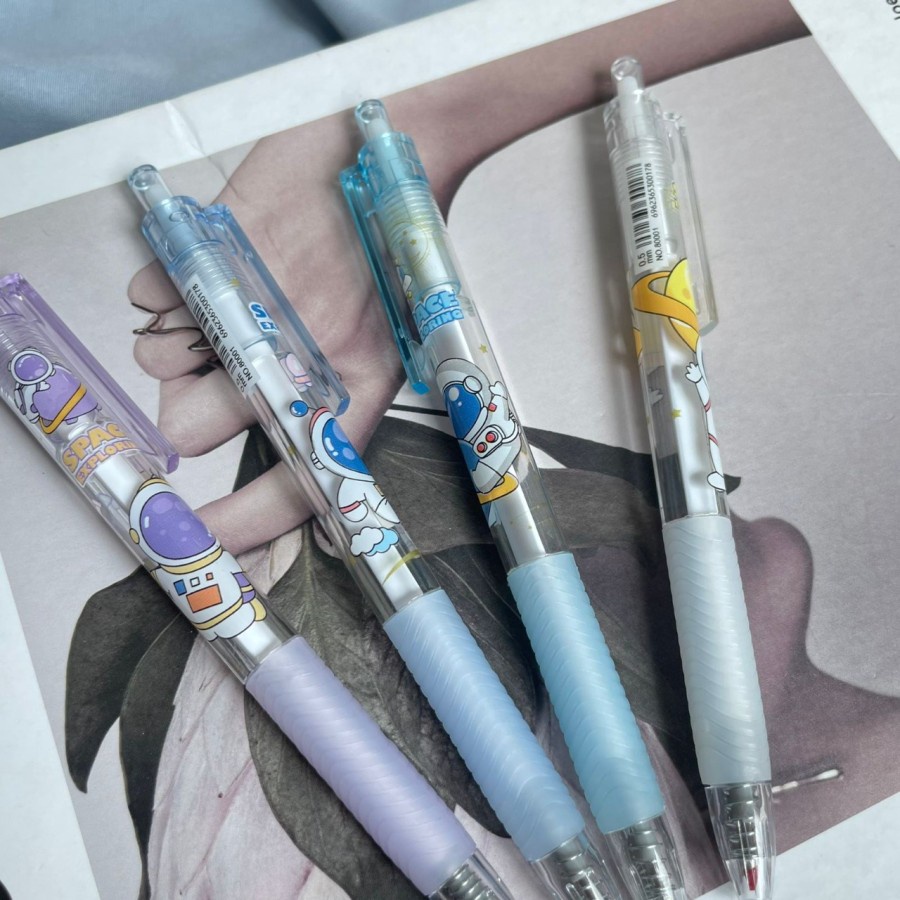 

PULPEN CETEK ASTRONOT CUTE HARGA TERJANGKAU ADA 3 PILIHAN WARNA