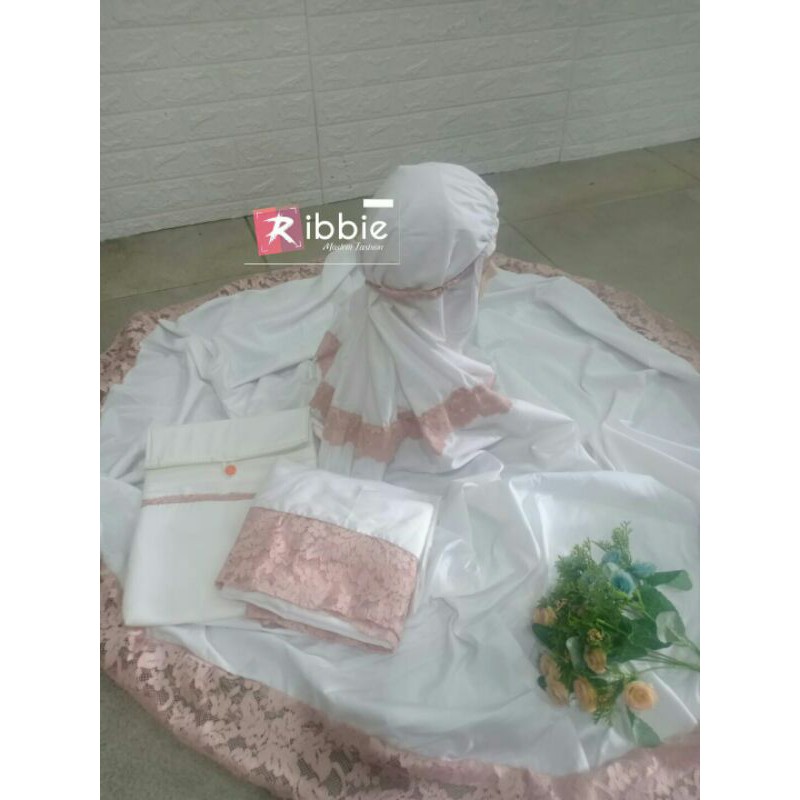 MUKENA BROKAT