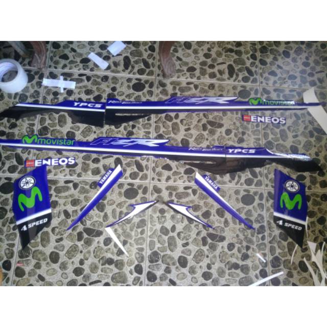 Striping fiz r movistar biru