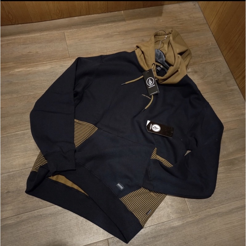 Volcom Pull hoodie Limited edition