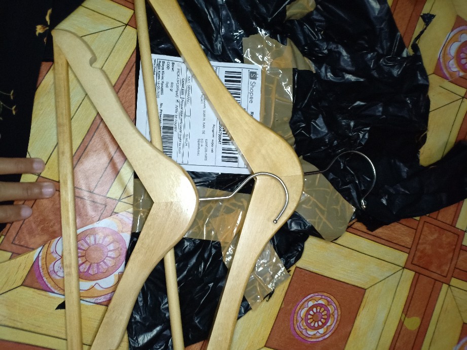 Hanger Kayu Palang ( Per Pcs )