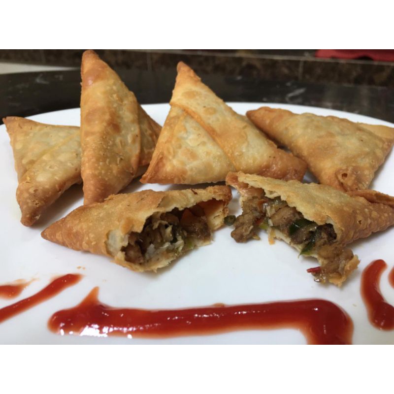 

samosa isi daging (frozen)