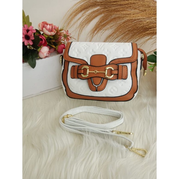 Slempang LV Timbul Gesper - BISA BAYAR DITEMPAT