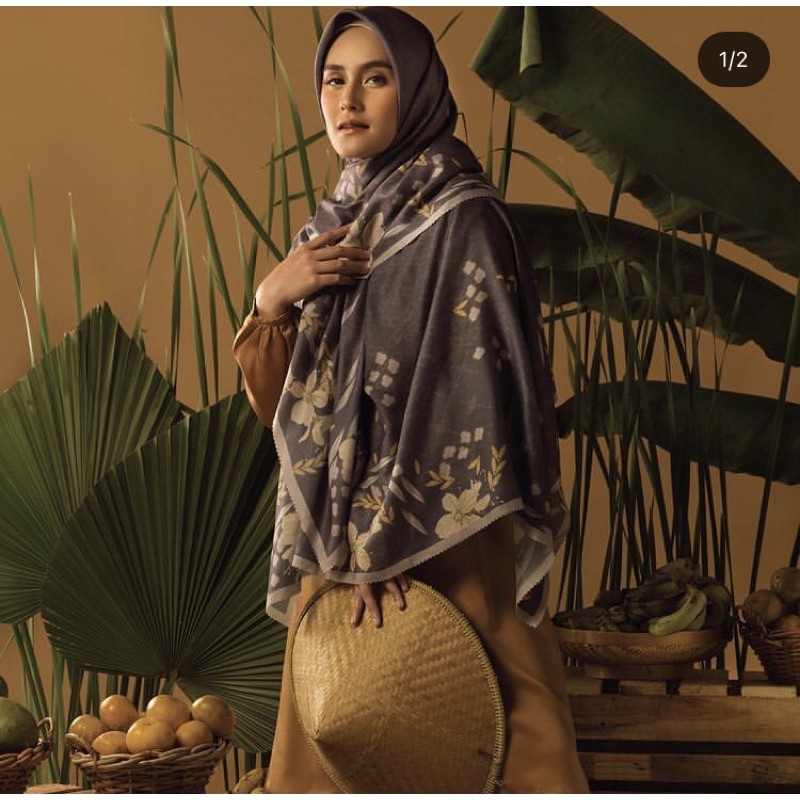 (SOLD) Zytadelia Scarf Riviera Series