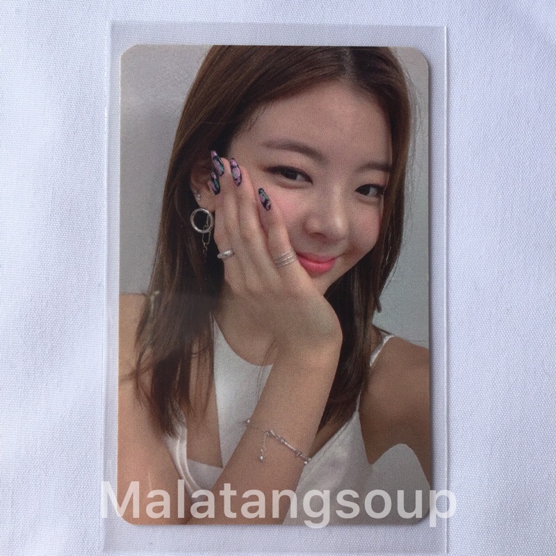 lia itzy benefit my music taste pc official photocard mmt not shy