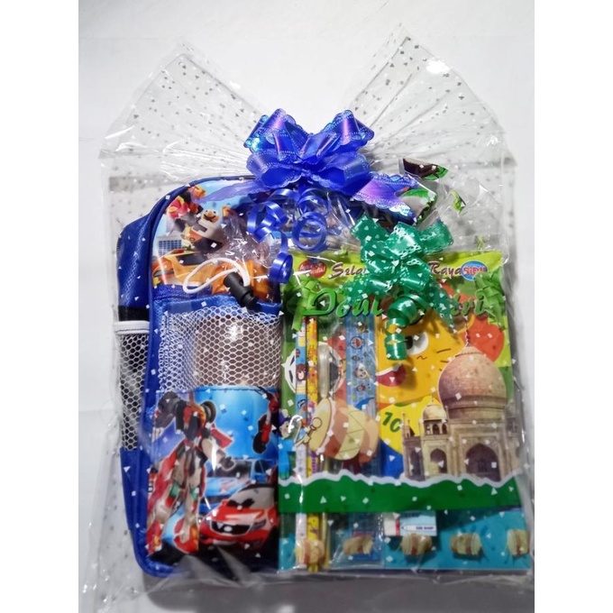 

Paket alat tulis sekolah dengan tas dan botol minum bertema Idul Fitri