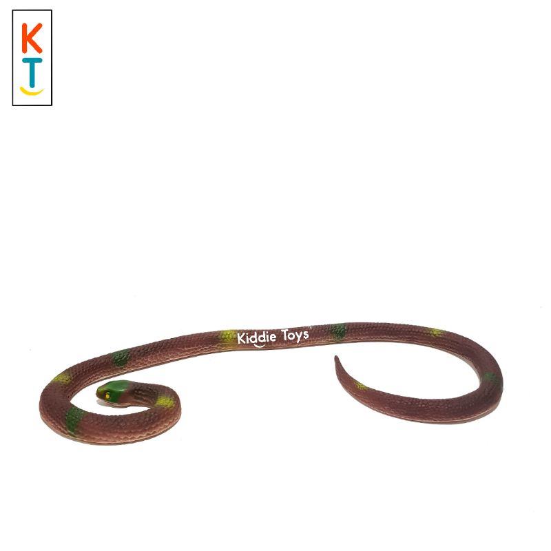 mainan ular karet (seperti asli)
