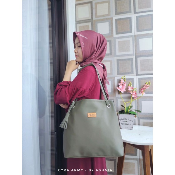 TOTEBAG CYRA CHOCOLY BY AGHNIA