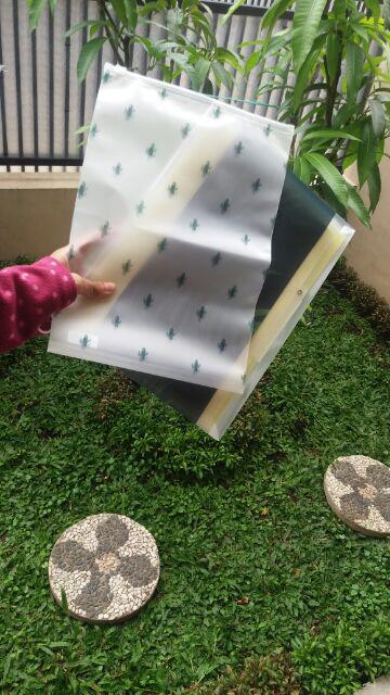 Cactus Zipper Storage Bag / Kantong Plastik Putih Transparan Serba Guna Motif Kaktus