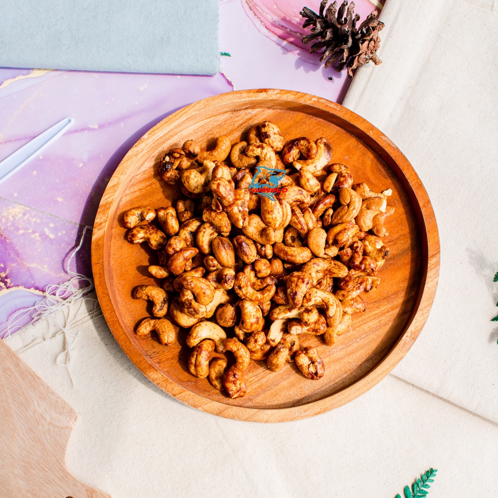 

Kacang Mede Madu Goreng / Kacang Mede / Kacang Cashew - 250 GR