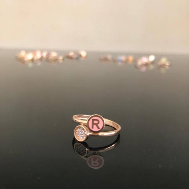 Cincin huruf R Pink kadar 375