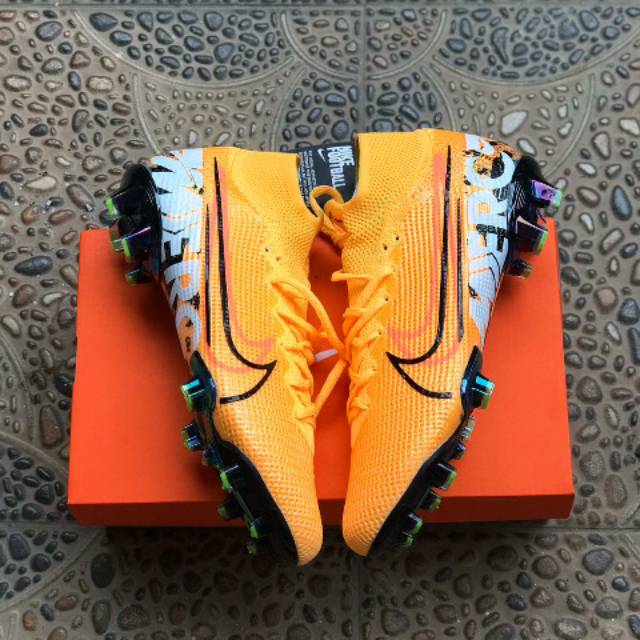  Sepatu  Bola  Nike  Mercurial Superfly 7 Elite Laser Orange 