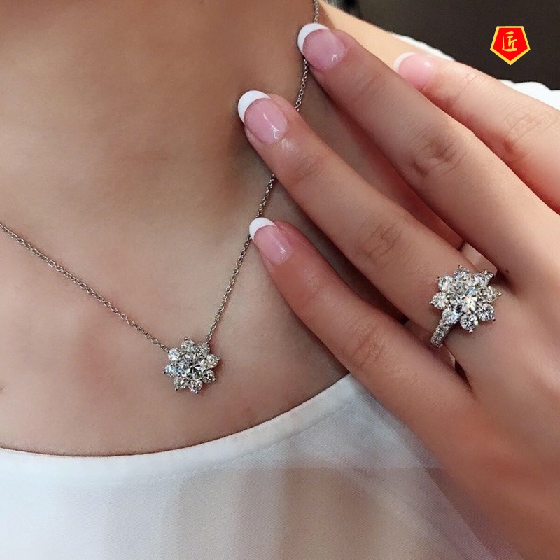 [Ready Stock]Niche Flower Diamond Necklace Simple Stud Earrings Set