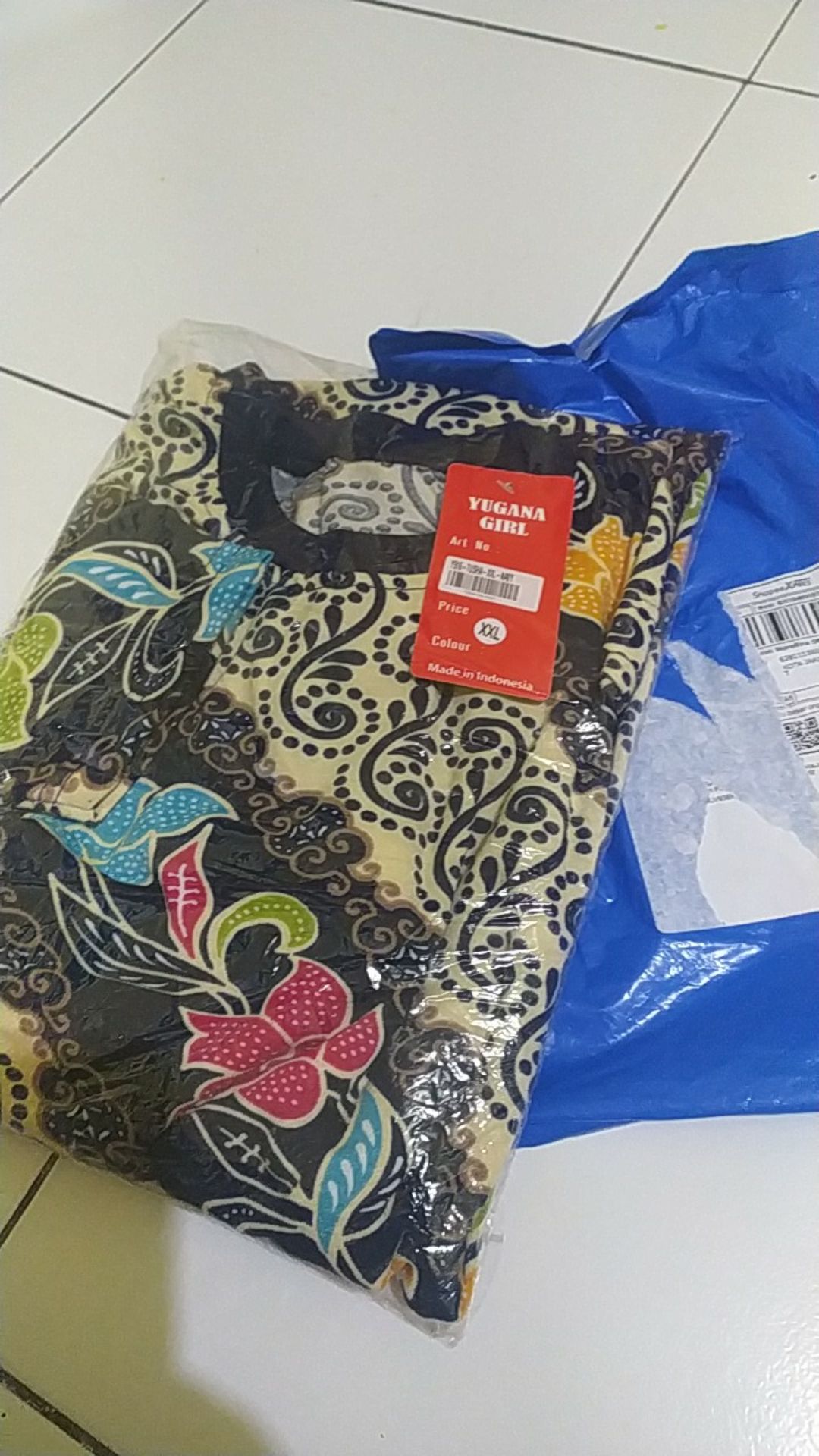 Monellina Tusha Kaos Batik Oversize Wanita Lengan Panjang