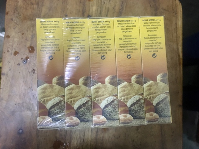 Fermipan isi 10 bungkus ( 4x11g ) / Fermipan Ragi Instan Instant Yeast / Fermipan 4x11g pax