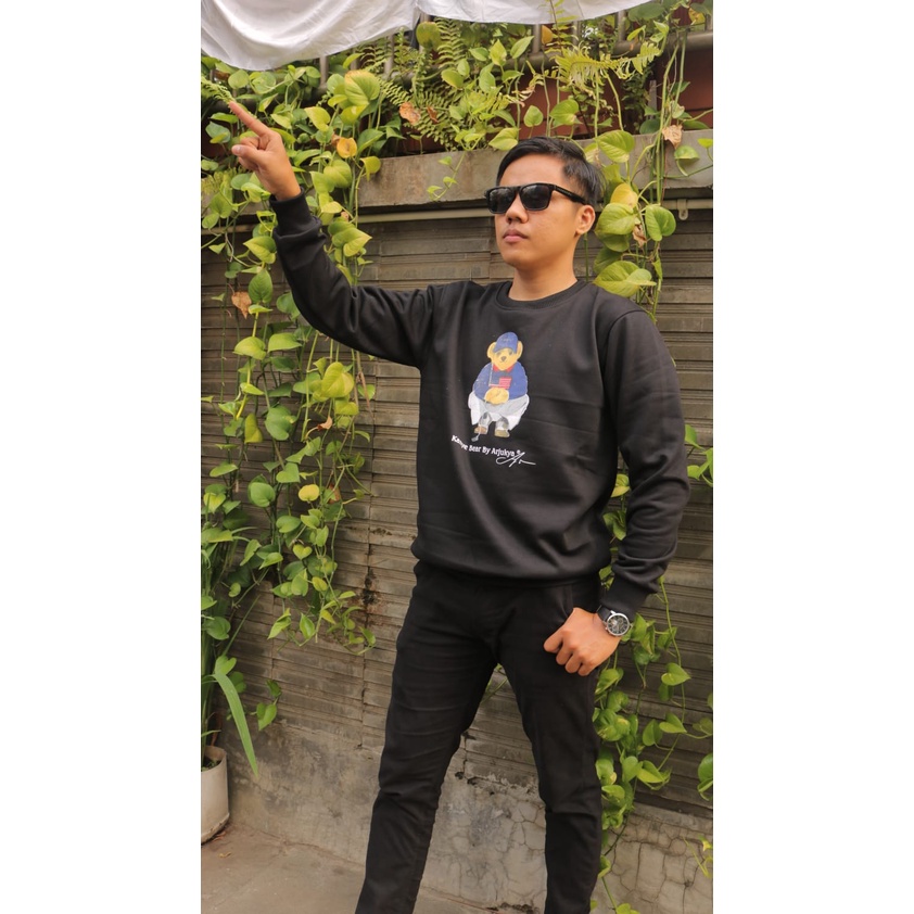 Crewneck Teedy Golf Black Arjukya