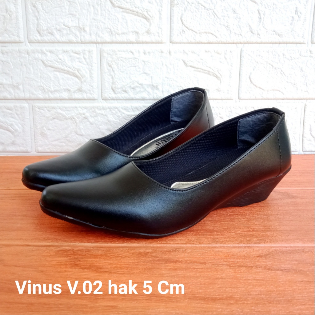 Vinus V.02 Sepatu Pantofel Wanita Guru Kantor Hak 5 cm Size 37-41