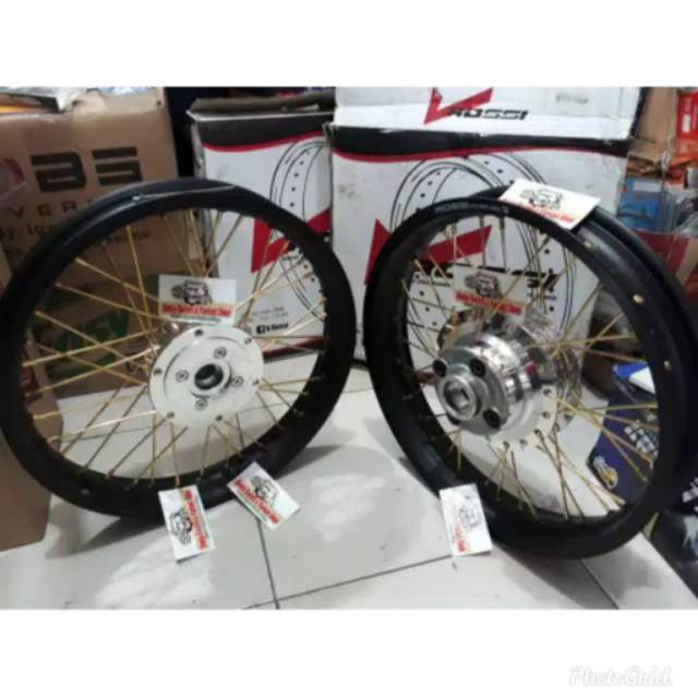 Sepaket Velg ring 18 Megapro Primus CB 150 Tiger Revo Verza CBR New Megapro Velg Rossi 18