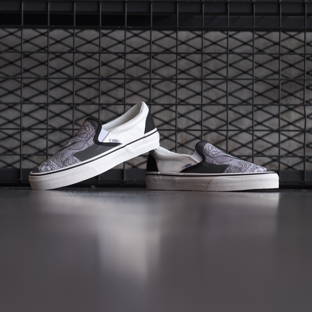 VANS SLIP-ON COSTOME X YOU “SNAKE” BLACK/WHITE ORIGINAL 100%