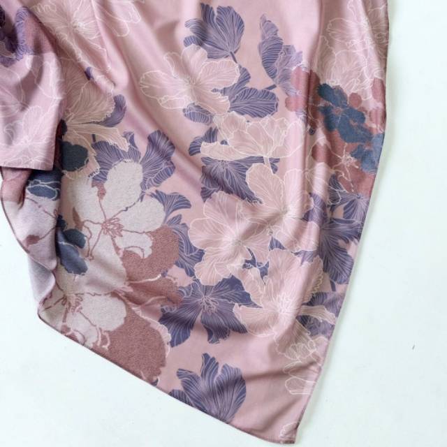 Preloved Winter Scarf Vanilla Hijab (Ankara)