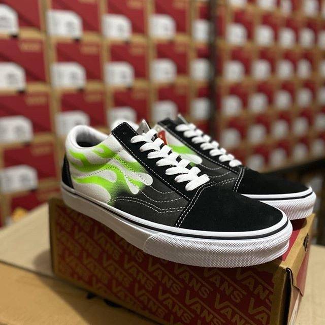 VANS OLDSKOOL FLAME BLACK TRUE WHITE ORIGINAL STORE
