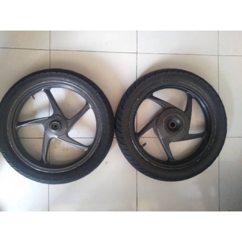 Velg depan belakang vario 125 old plus ban original