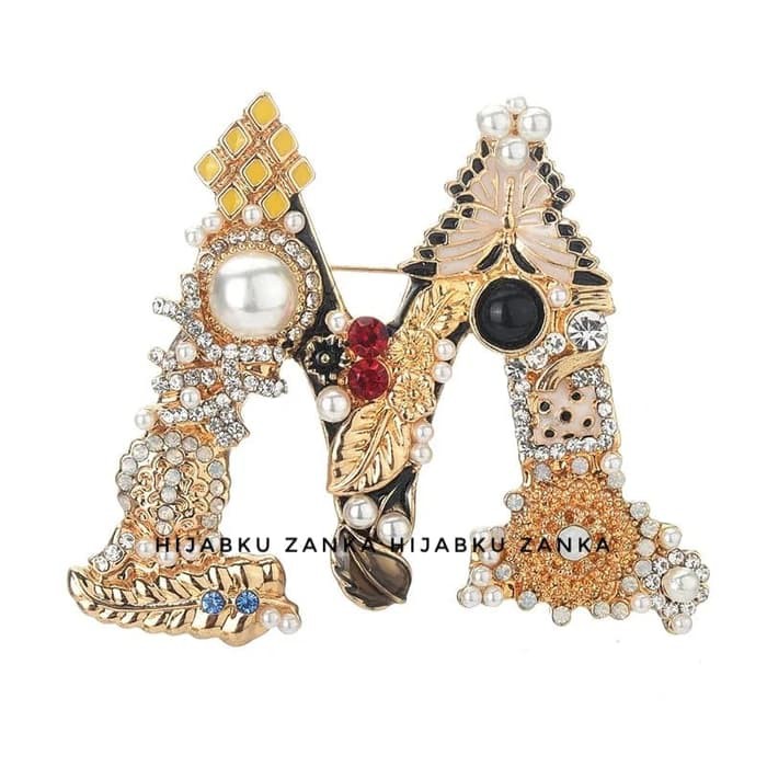 bros abjad alfabet huruf inisial M brooch
