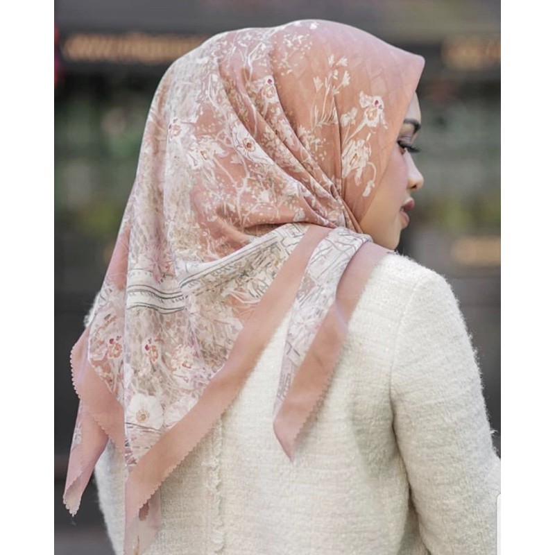 Buttonscarves British Brick