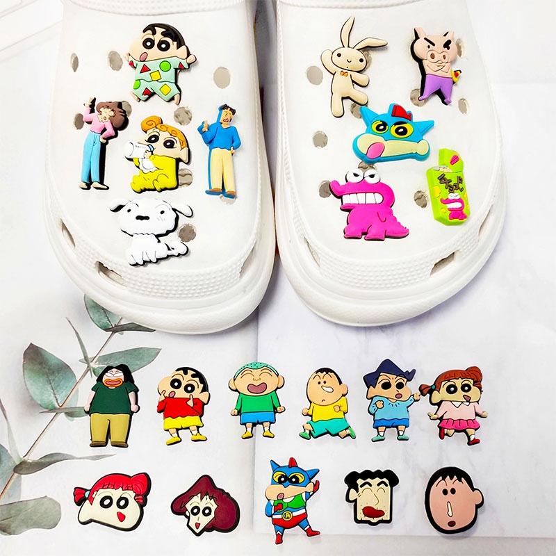 Pesona Sepatu Lucu Jibz Croc Pin Kartun Crayon Shin-chan Yoda cute shoes buckle DIY Sandal Yang Dapat Dilepaslucu