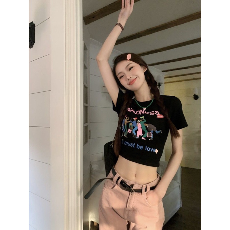 Red American Retro Gaya BM Cetak Huruf Lengan Pendek T-shirt Wanita Versi Korea Ramping dan Manis Bahu Pendek Top Ins