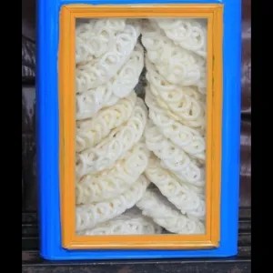 

kerupuk putih kaleng siap makan