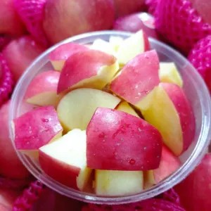 

Apel fuji potong (cup450ml) 450ml