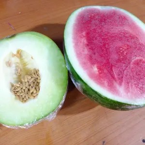 

paket setengah potong melon + semangka 1per pack