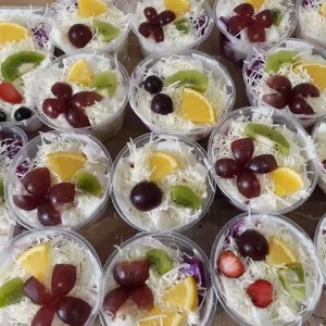 salad buah kecil (cup 300ml) 300ml