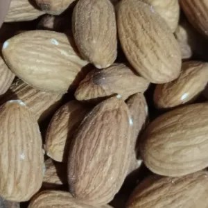 

kacang almond/raw almond 500gr 500g