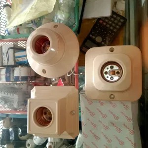 Fitting lampu hias tempel Broco