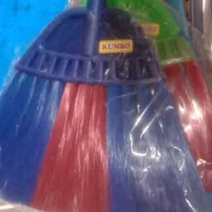 SAPU PLASTIK GAGANG PENDEK