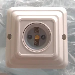 Panasonic fitting lampu kotak