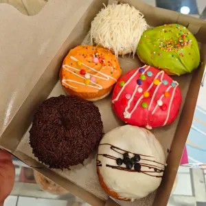 donat box isi 6