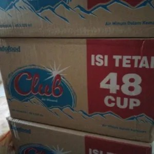 Air mineral Club gelas  220 ml