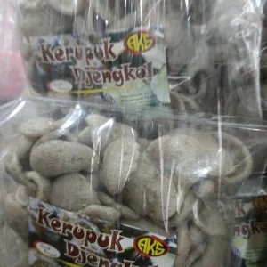 krupuk jengkol