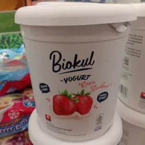 Biokul stirred yoghurt strawberry 1L