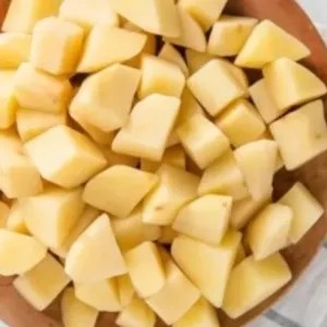 Kentang kupas potong dadu 500 gr