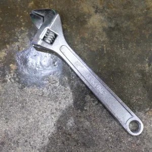 Kunci Inggris Fukung 12"