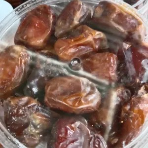 kurma satu toples